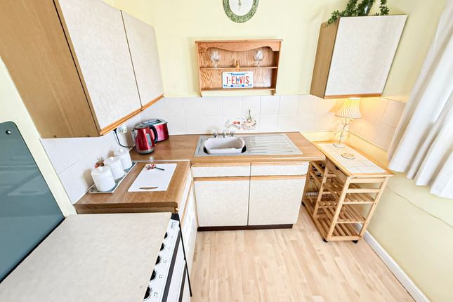 75 Redcroft Well Lane, Wirral photo 2