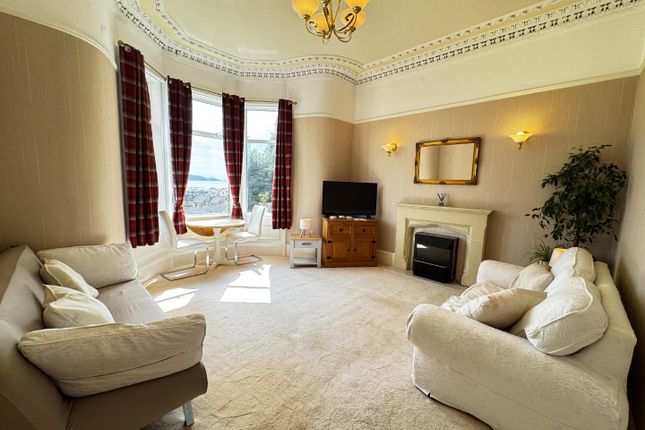 Main Door Flat, "Auchengree" 2  (Ground Right), Bute Terrace, Millport photo 2