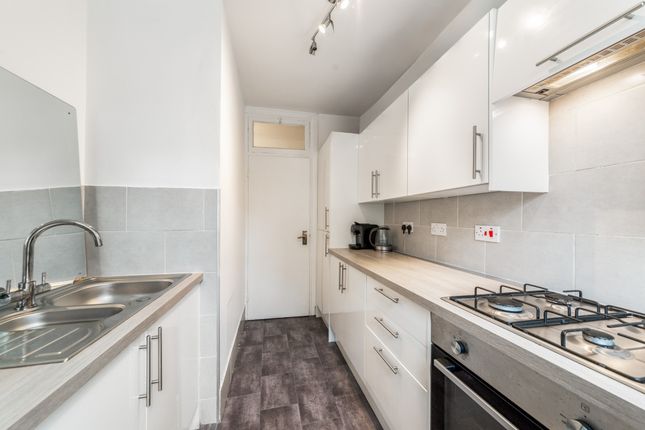 Flat 12, Pitmaston Court East, Birmingham photo 3