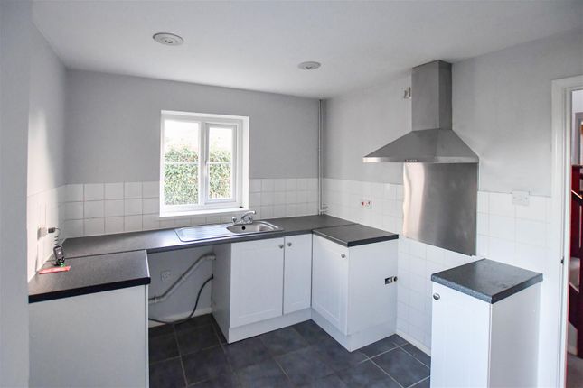 23, Kestrel Close, Beck Row photo 4