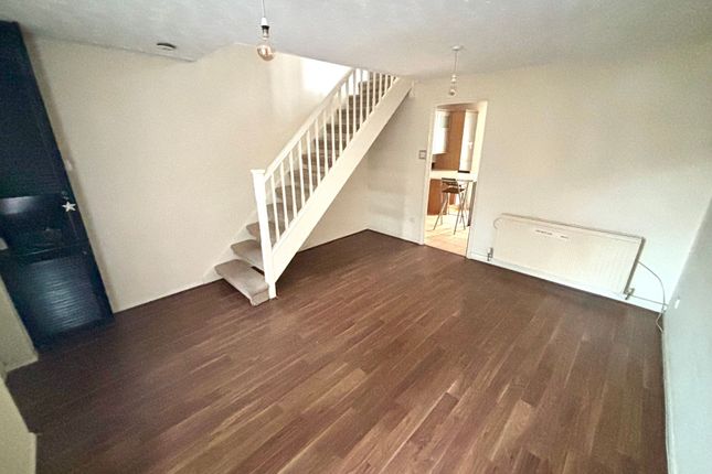 151 Burdetts Road, Dagenham photo 3