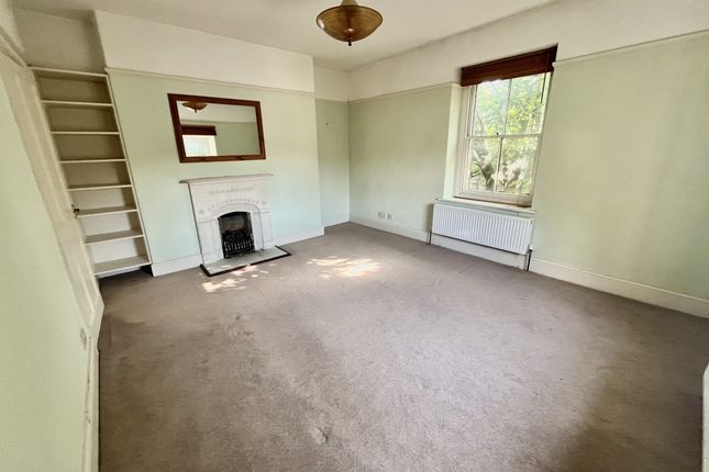 Flat 3, 24 St. Johns Road, Buxton photo 5