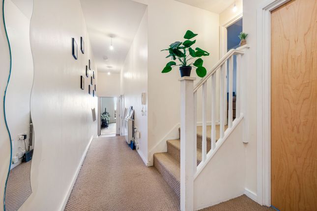 Apt 307, Holden Mill Blackburn Road, Bolton photo 4