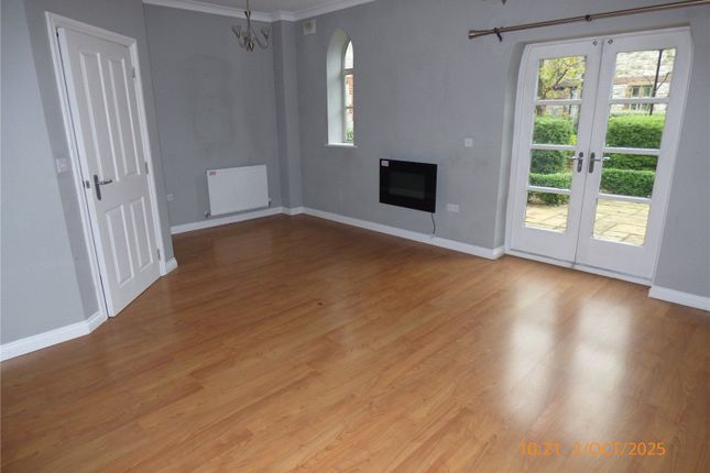 5, St. Davids Close, Holywell photo 2