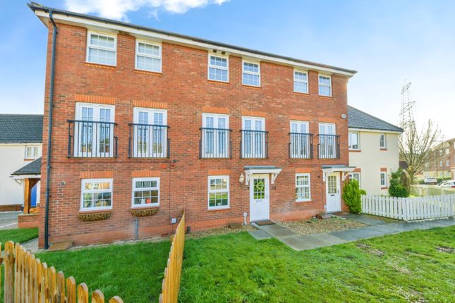 Thumbnail Terraced house for sale in Mendip Way, Stevenage