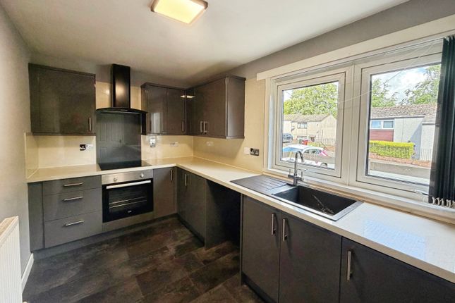 11, Kinneff Crescent, Dundee photo 4