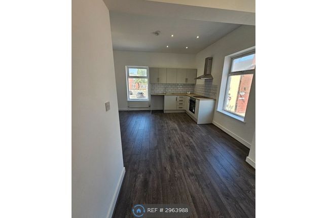 Church St, Flat, Leigh photo 5