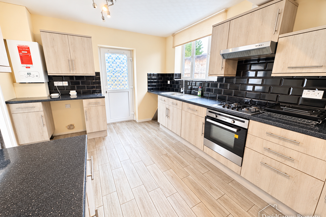 17, Hailsham Road, Romford photo 4