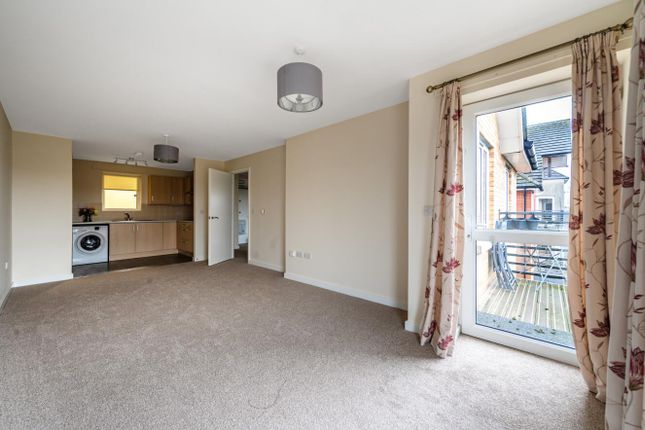 58 Surrey Court,, Kent Road, Chandler's Ford photo 2