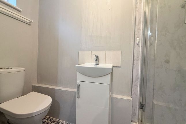 32, High Street, Scunthorpe photo 4
