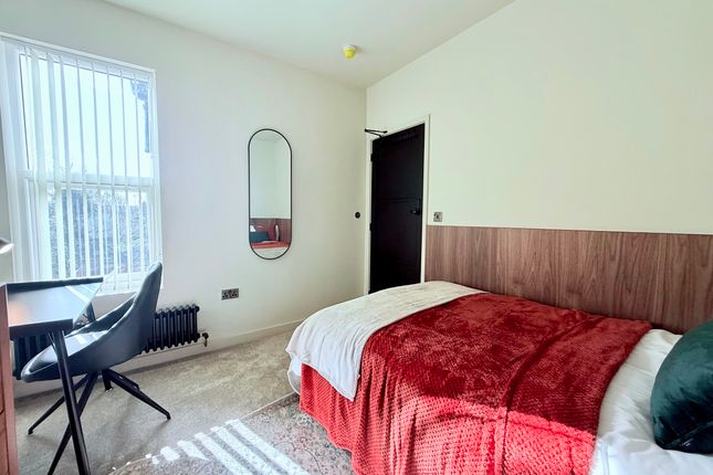 Room 2, 93 Havelock Road, Luton photo 3