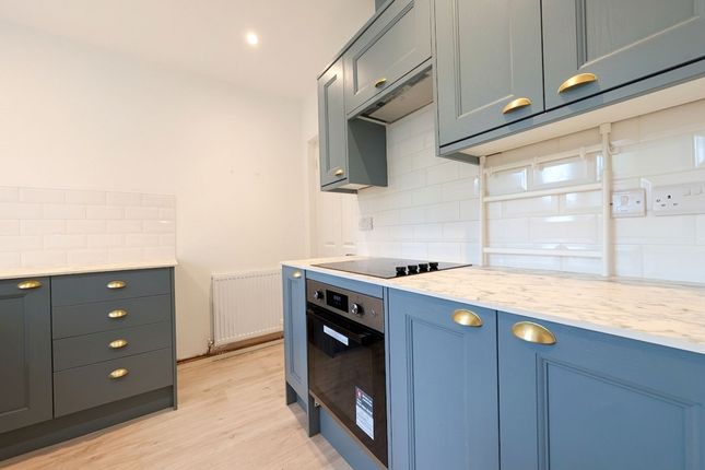 27 Trafalgar Road, Southampton photo 3