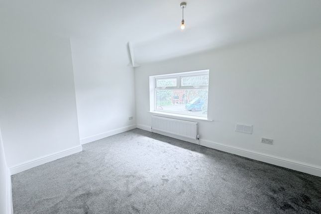 2, Grindall Avenue, Moston photo 5