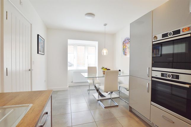 36A, Boundary Drive, Slough photo 3