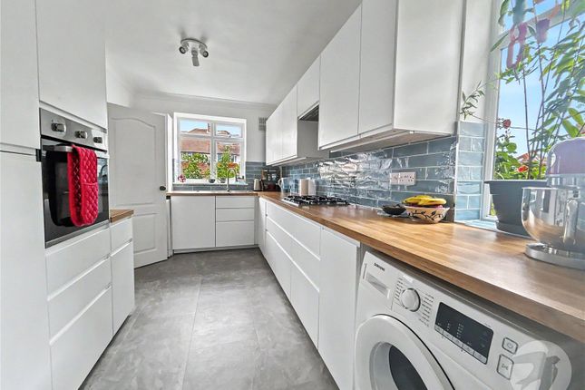1 Longlands Court,, Longlands Road, Sidcup photo 3
