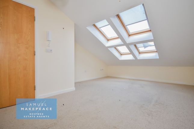 Flat 22 Stamer House, 45 Quarry Bank Ave, Hartshill photo 2