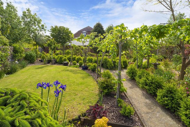 Karelia, Cuckoo Lane, Hythe photo 4