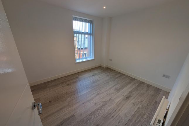 Apartment 6, 10a, The Rock, Bury photo 3