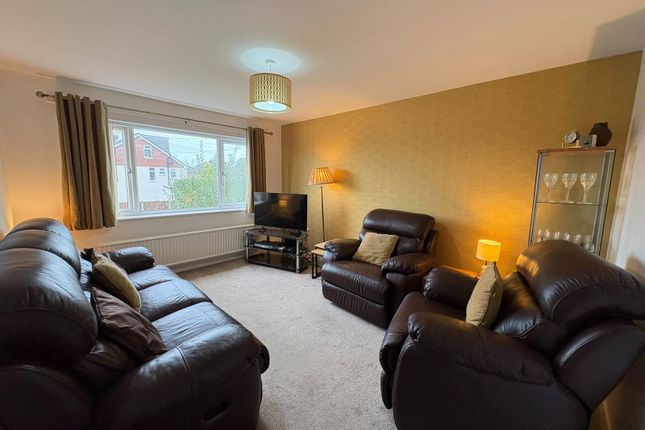 25a, Greenville Drive, Maghull photo 2