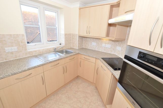 44 Holmes Court, Medway Wharf Road, Tonbridge photo 4