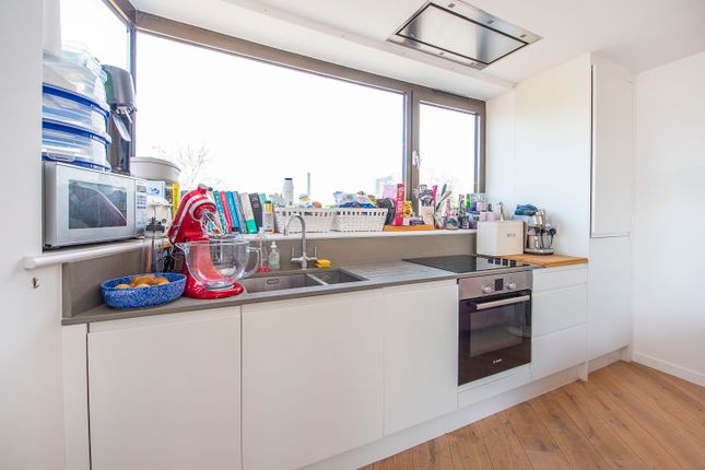 Flat for sale in Vicarage Road, Kingston Upon Thames