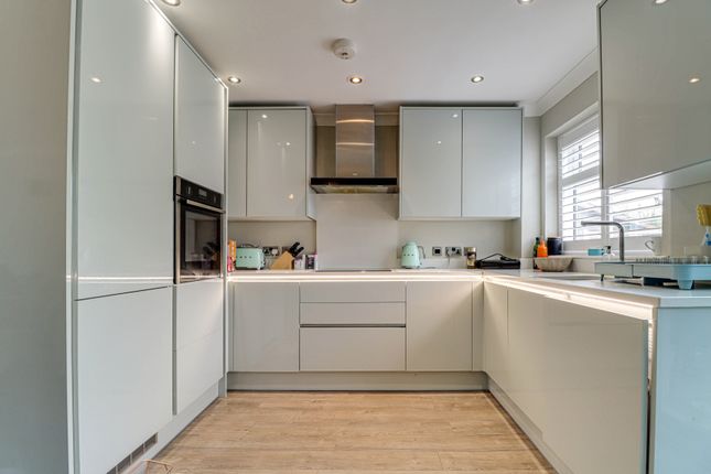 27, London Road, Markyate photo 4