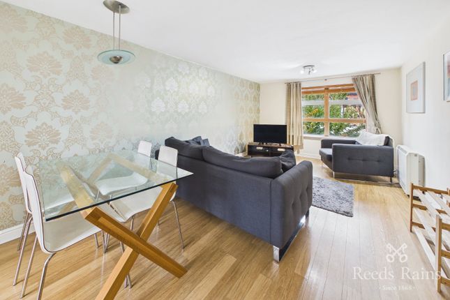 Flat 2, 23, Whitworth Street West, Greater Manchester photo 2