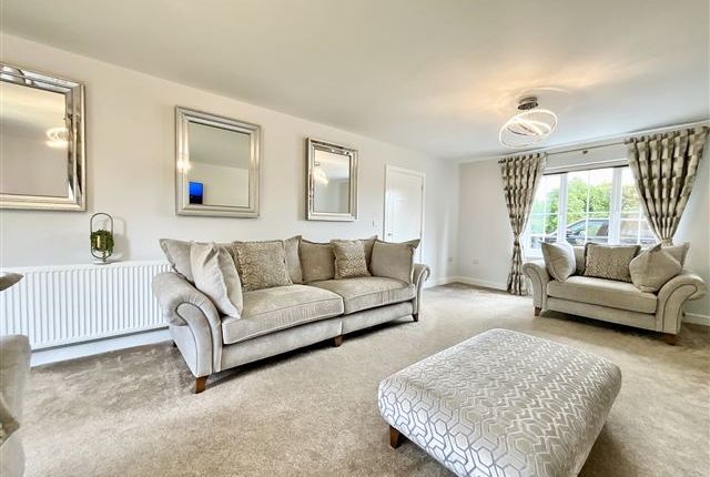 67, Fairfields Way Aston, Sheffield photo 3