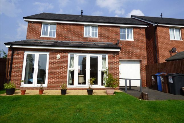 Detached house to rent in Acorn Close, Chadderton, Oldham, Greater Manchester