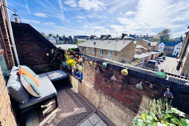 Flat 9, 21, Hamilton Park, London photo 4