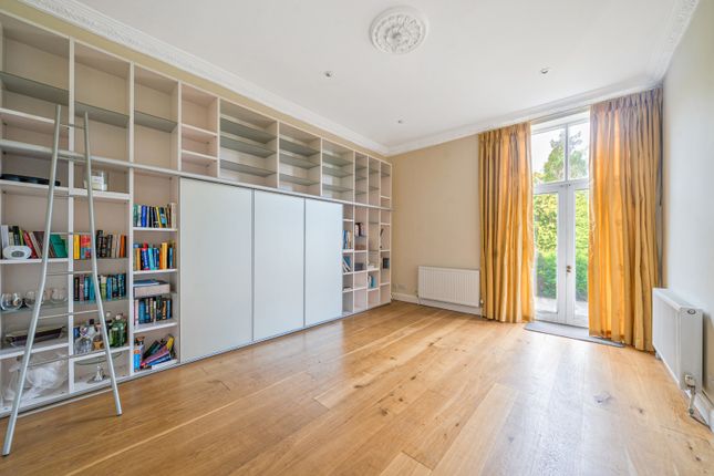3 Fan Court,, Longcross Road, Longcross photo 3