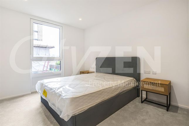 104 Bowline House, Hemlock Street, London photo 3