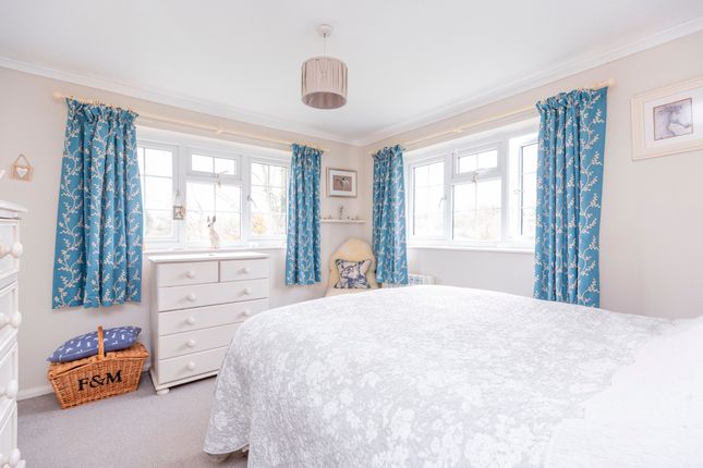 16 New Close, Bourton, Gillingham photo 5
