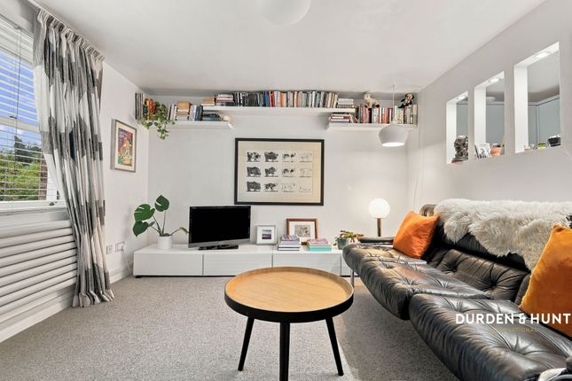 Flat F, 48 Thornhill Road, London photo 4