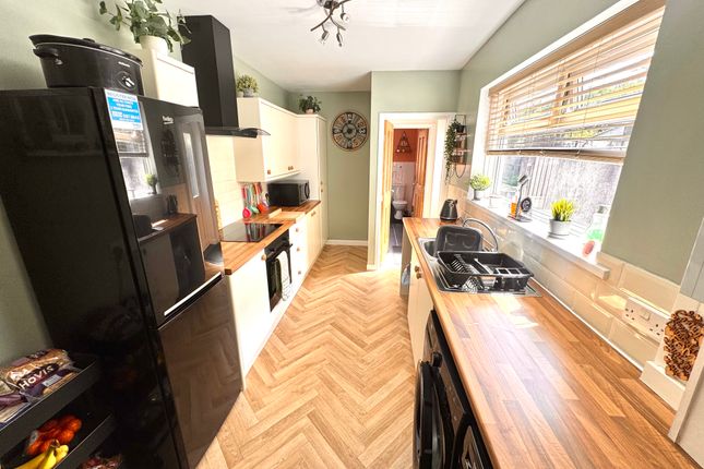 38, Cwmfelin Road, Llanelli photo 4