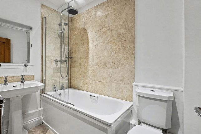 Flat 1, Exeter photo 4