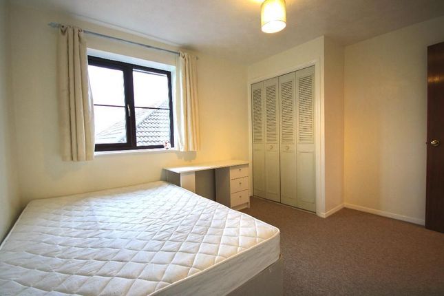 20 Campion Court, Wembley photo 5