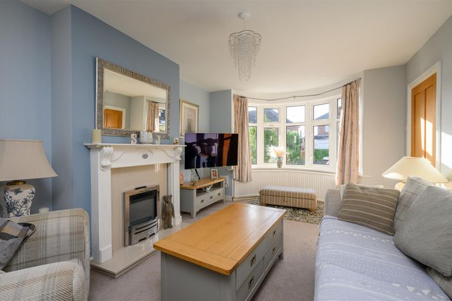 13, Manor Park Close, York photo 4