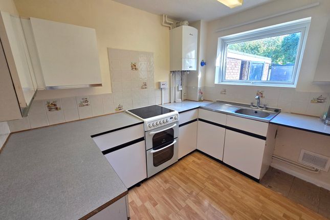 22, LEE-ON-THE-SOLENT photo 5
