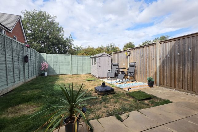 39, Moorhen Grove, Southam photo 4
