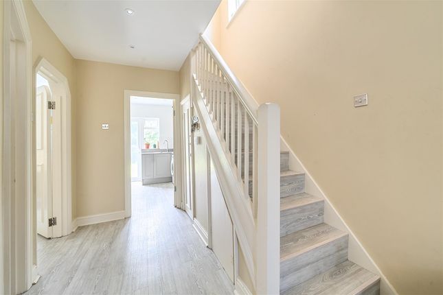 100, Elmstead Avenue, Wembley photo 2