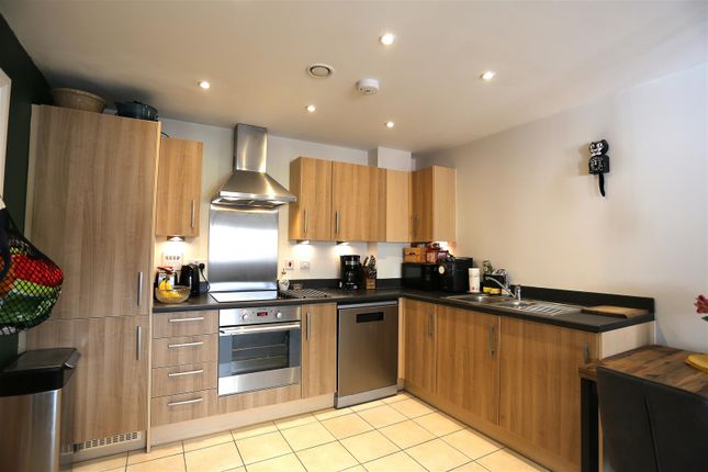 26 Mercury House, 4 - 8 Cheam Road, Ewell Village photo 4