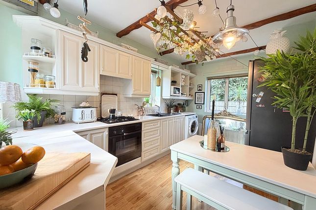 11, Albany Avenue, Harrogate photo 2