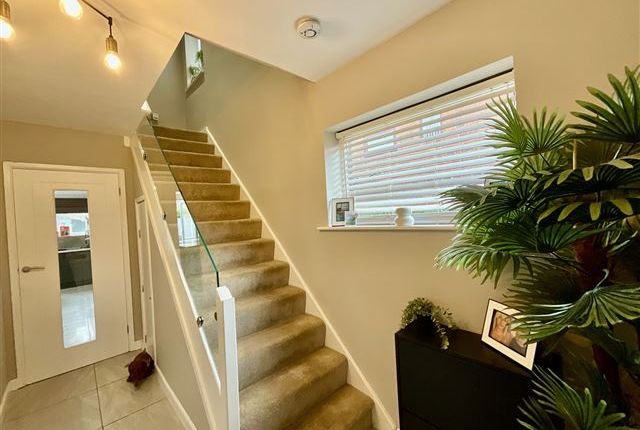 20, Lathkill Close, Sheffield photo 2