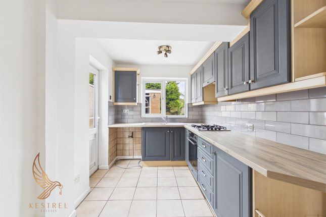 60, Stainburn Avenue, Castleford photo 3