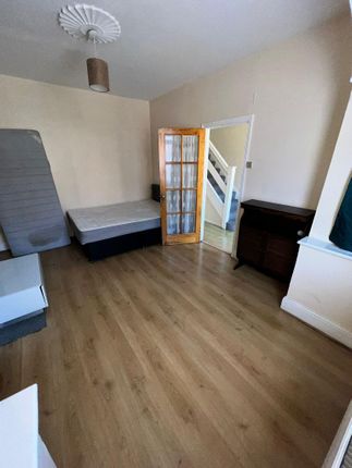 Thumbnail Terraced house to rent in Colliers Wood Streatham, London