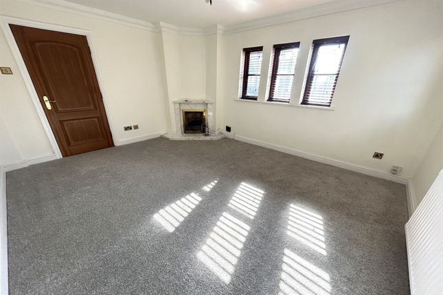 3 Buckingham Drive, Knutsford photo 3