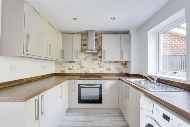 26 Hazelbank Avenue, Nottingham photo 3