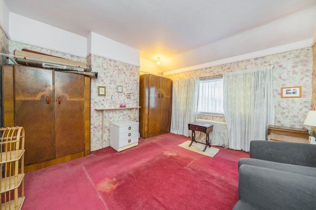 70, Gresham Road, Hounslow photo 4