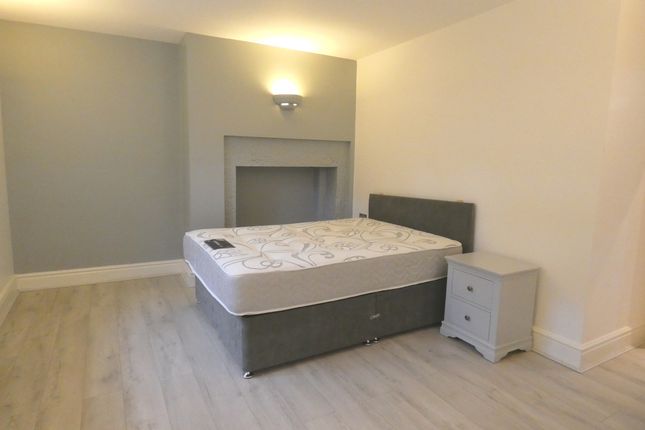 Flat 3, 54, West Cliff, Lancashire photo 3